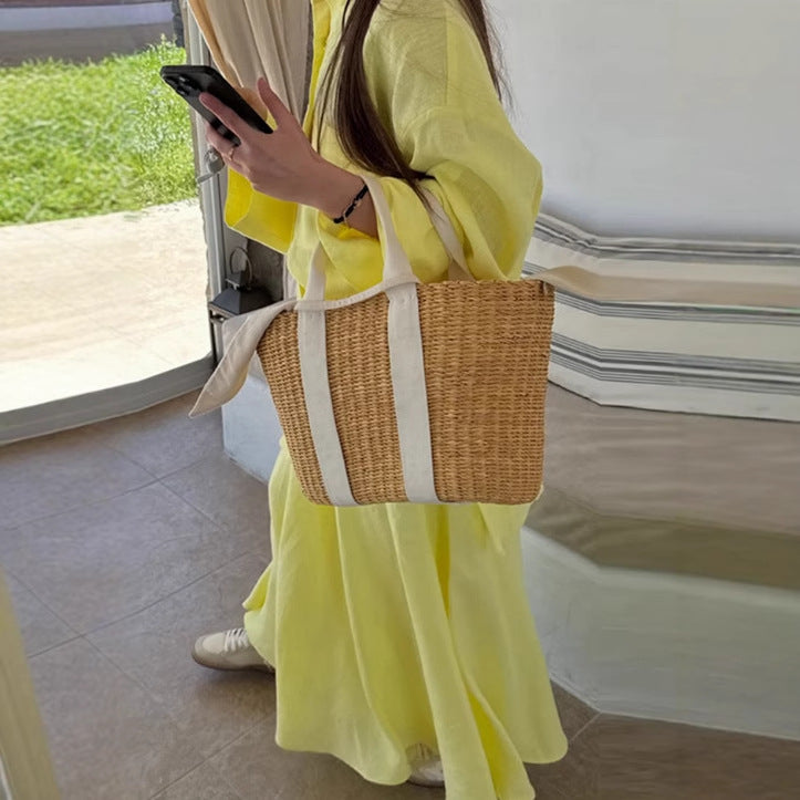 Robe maxi pour dames avec coupe ample et col de chemise décontracté Chic und Stil