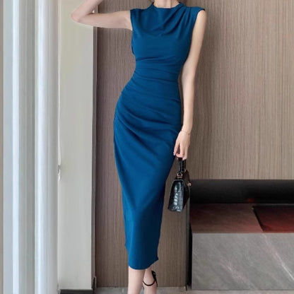 Dames Robe midi élégante avec un design sculptant et des fronces Chic und Stil