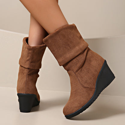 Bottines à talons compensés pour femmes en suede doux Chic und Stil