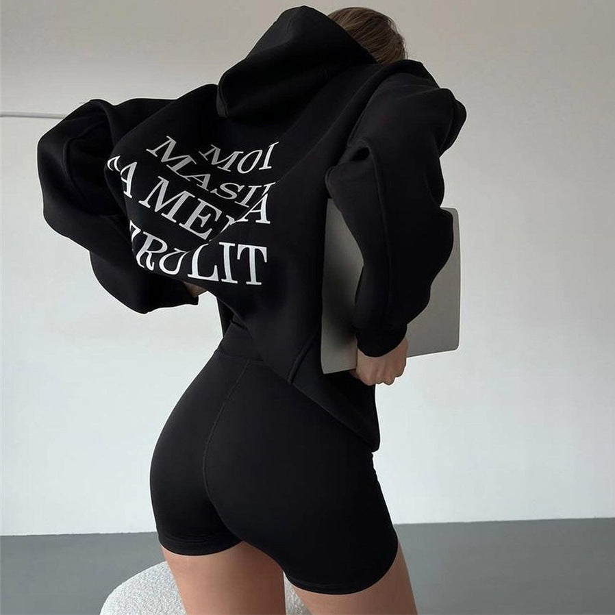 Pull à capuche urbain pour dames avec inscription ludique Chic und Stil