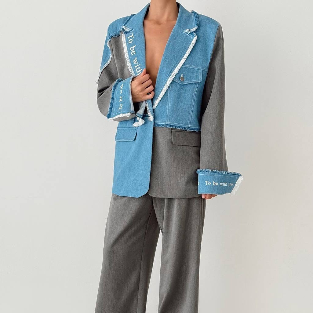 Blazer élégant pour femmes avec des accents en denim décontractés et des détails élégants Chic und Stil