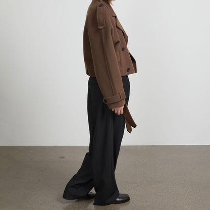 Dame Veste en laine courte style trench avec détails stylés Chic und Stil