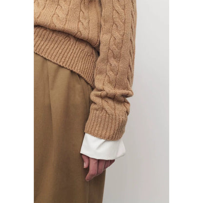 Dames cardigan en grosse maille avec motif de cable décoratif et patte de boutonnage Chic und Stil