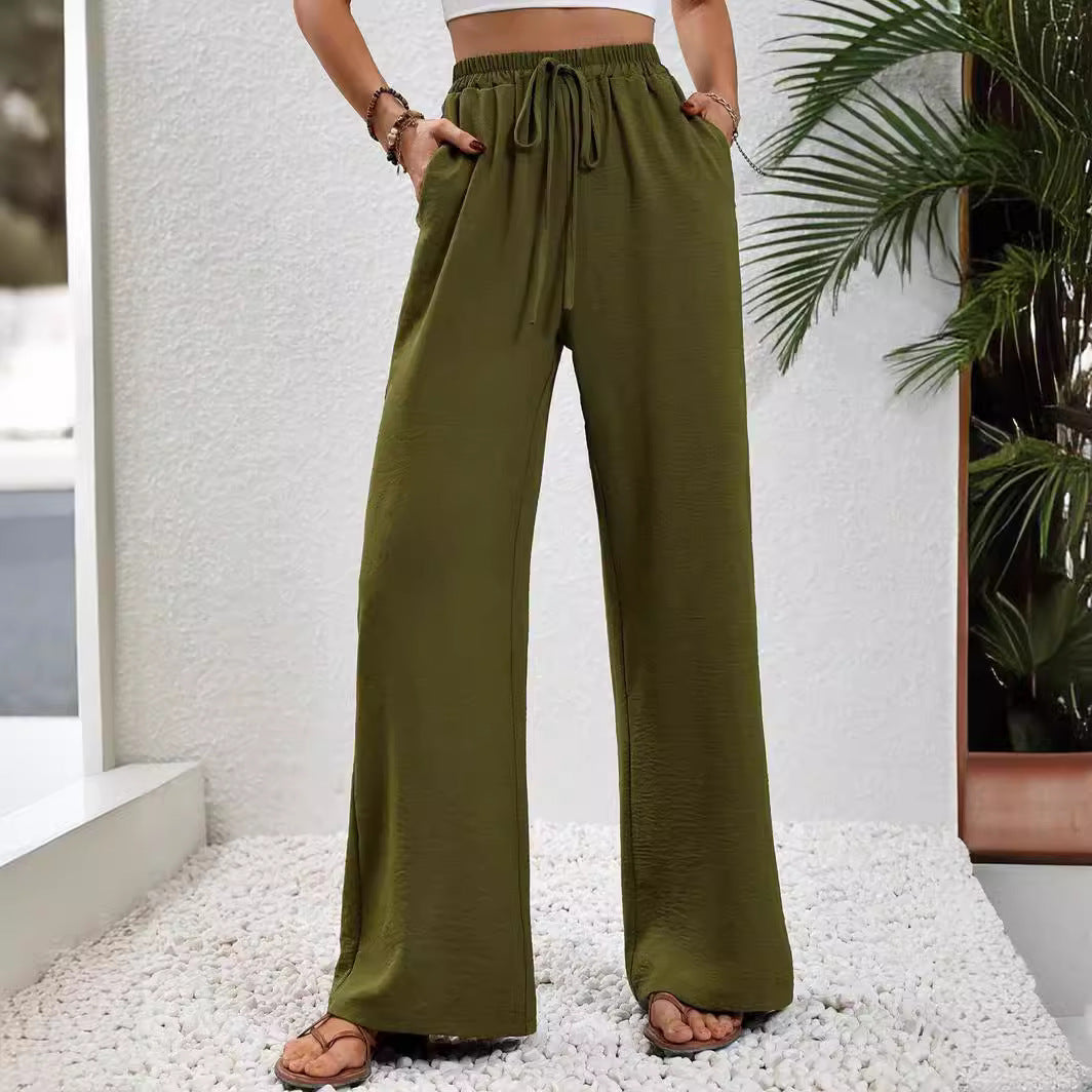 Loose-fit leisure pants for women with an elastic waistband and practical side pockets Chic and Style
