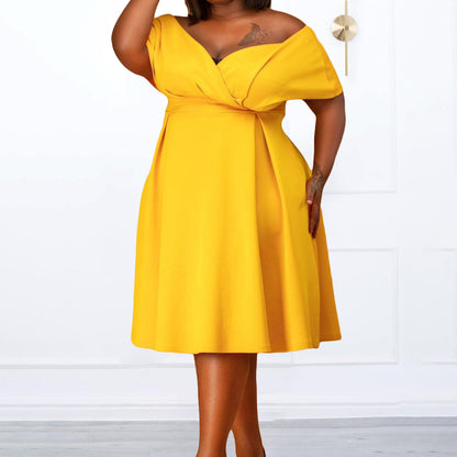 Robes de soirée décolletées pour femmes avec jupe fluide et drapé élégant Chic und Stil