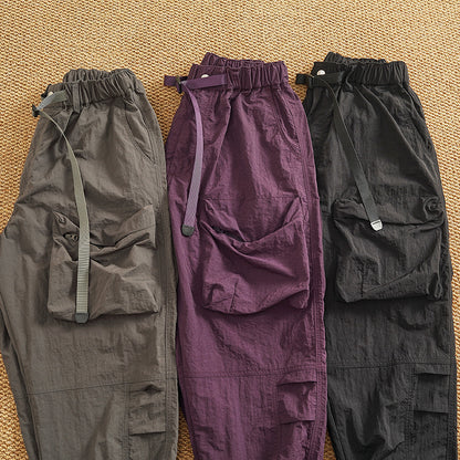 Women’s cargo pants with elastic waist and multifunctional pockets Chic and Style