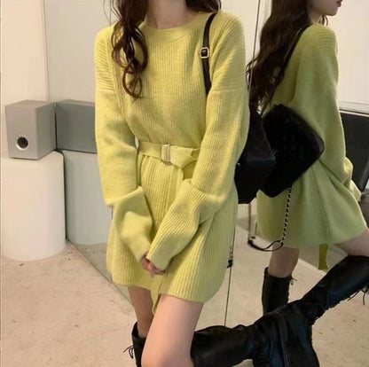 Robe en tricot pour femmes avec ceinture ajustée et motif côtelé moderne Chic und Stil