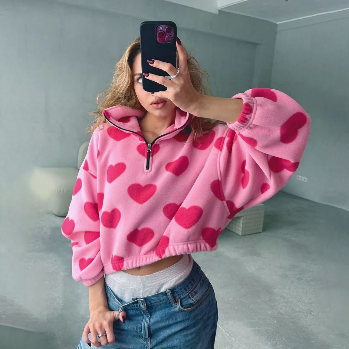 Pull court pour femmes avec motif nuages Chic und Stil