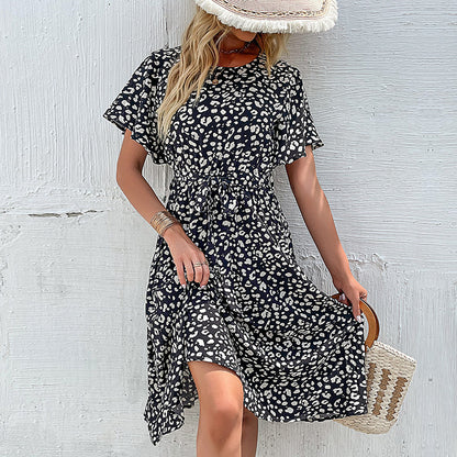 Robe A-line à manches courtes pour femme avec détail taille flatteur Chic und Stil