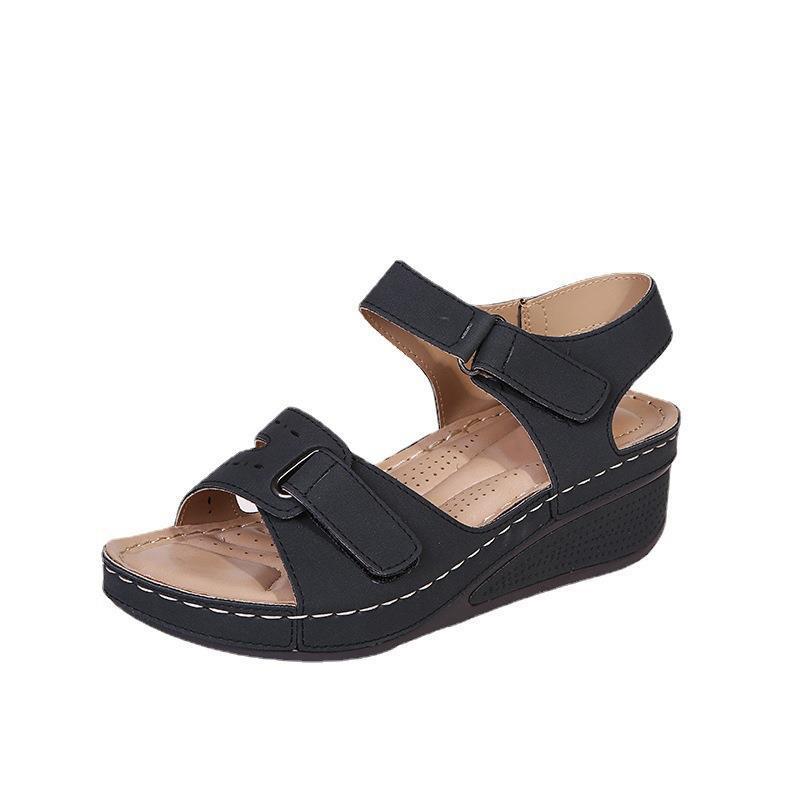 Sandales à brides confortables pour femmes avec boucles réglables et semelle ergonomique Chic und Stil