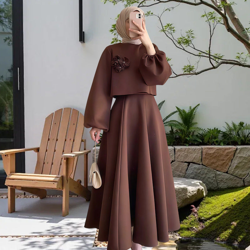 Dames Élégante Robe Maxi avec Manches Bouffantes et Détail Floral Décoratif Chic und Stil