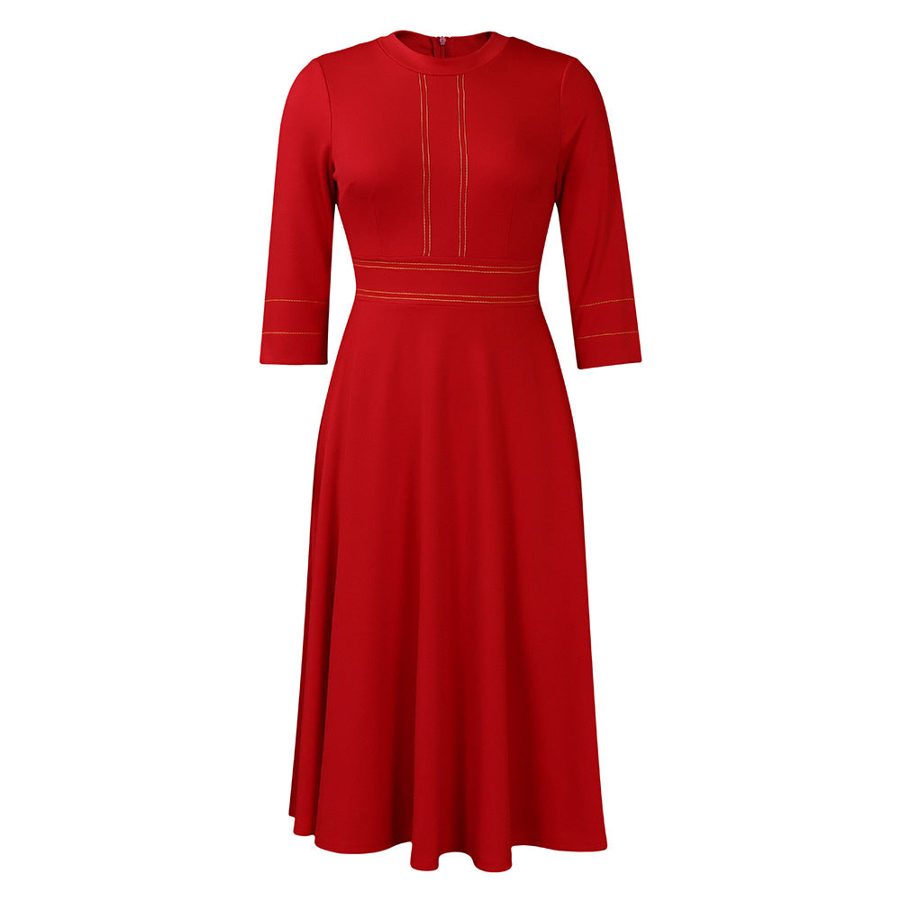 Robe élégante pour femmes avec des coutures décoratives Chic und Stil