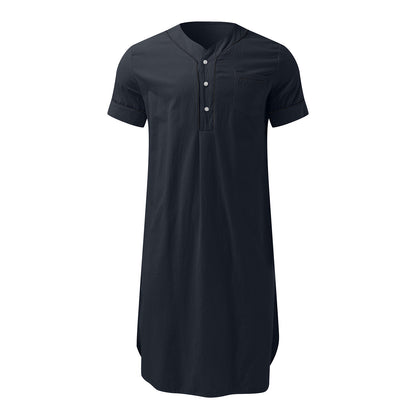Robe courte à manches courtes pour femmes avec un col montant moderne et une patte de boutonnage pratique Chic und Stil