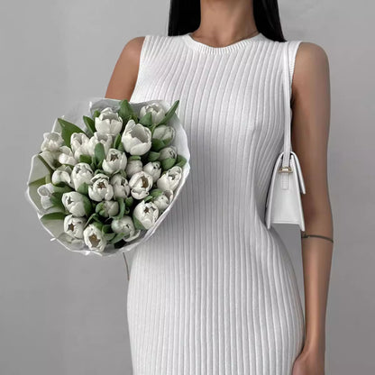 Robe en tricot élégante et cintrée pour femmes avec col haut et structure en côtes Chic und Stil