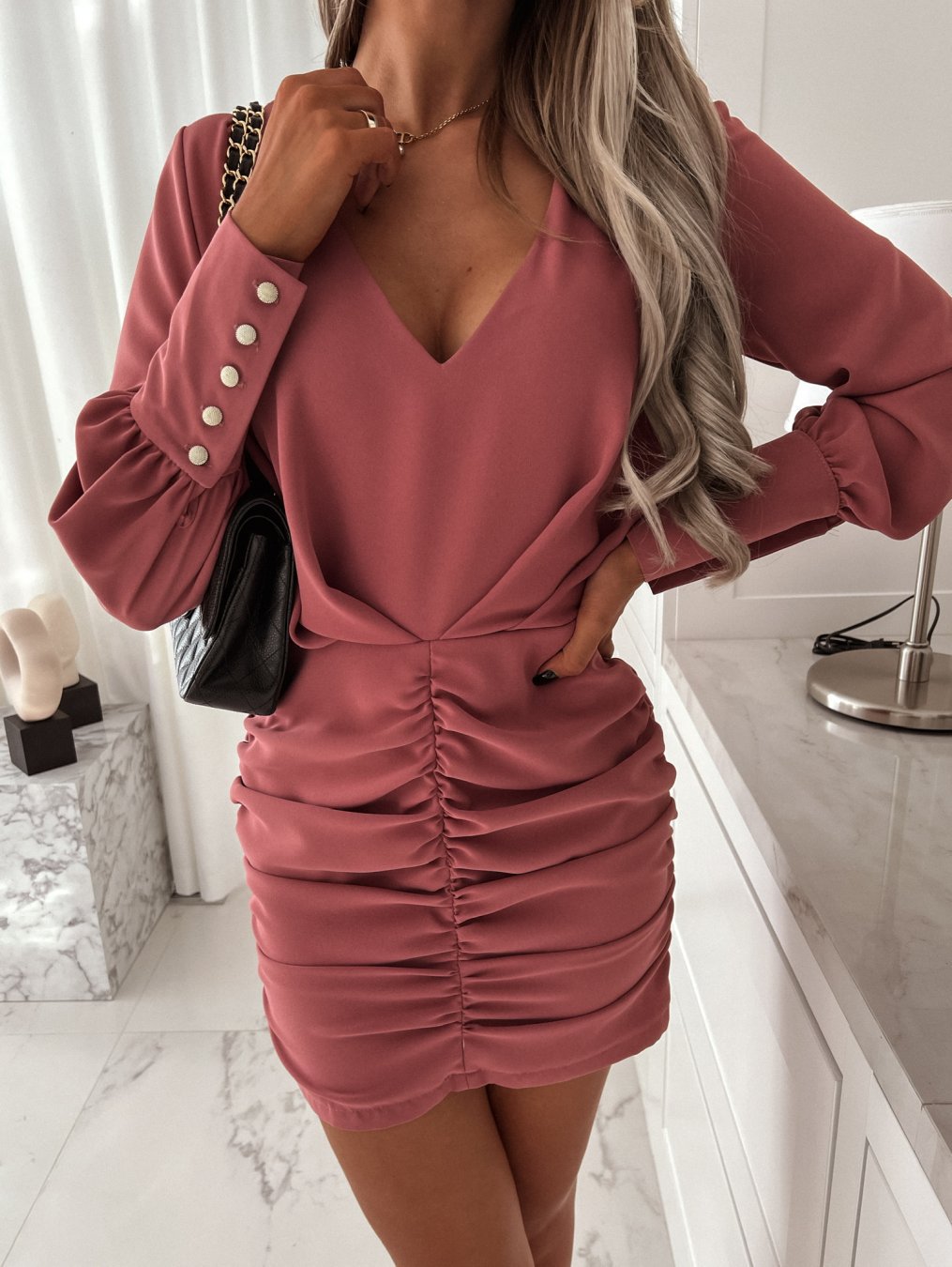 Femmes Robe Mini Raffinée À Encolure En V Chic und Stil