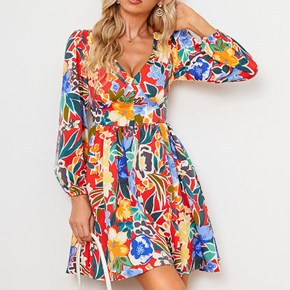 Robe maxi élégante pour femme avec un design floral et une jupe ample Chic und Stil