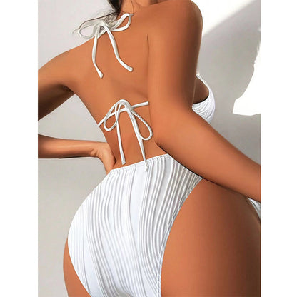 Maillot de bain une pièce pour femmes avec des liens latéraux et un décolleté en V profond Chic und Stil