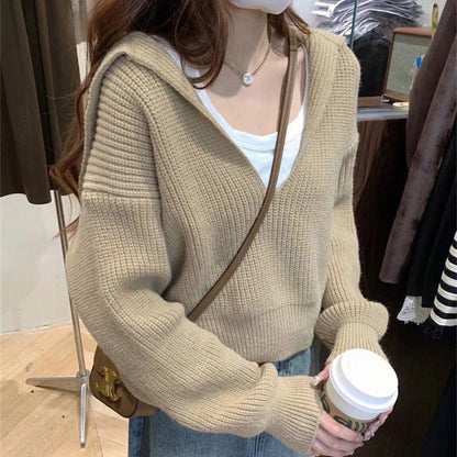 Dames pull-over V douillet avec capuche et coupe oversize Chic und Stil