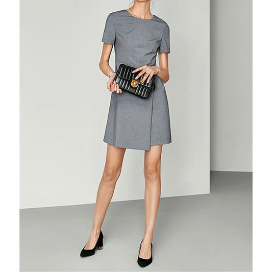 Robe élégante pour femmes avec ceinture Chic und Stil