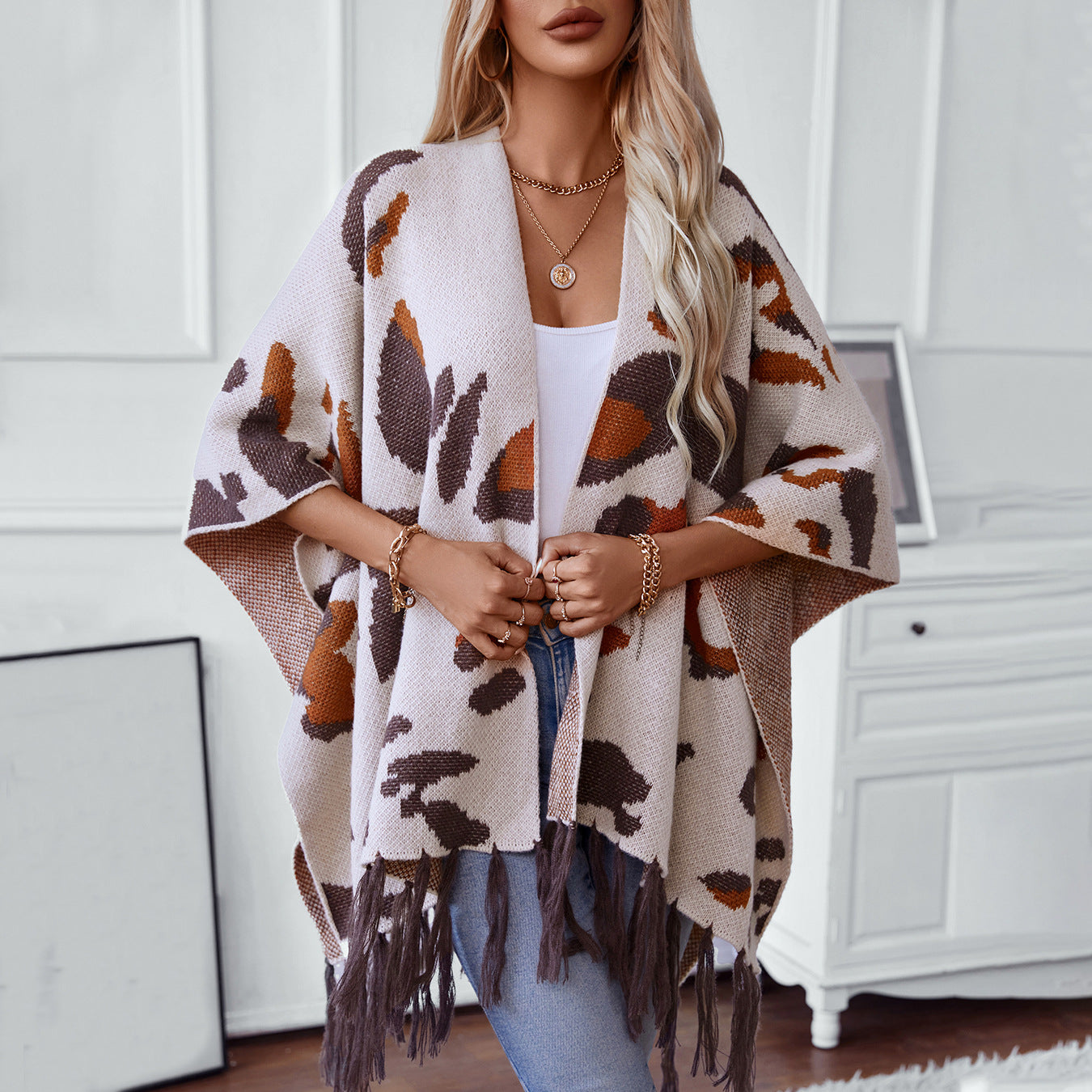Women's soft scarf with fringe design Chic and Style