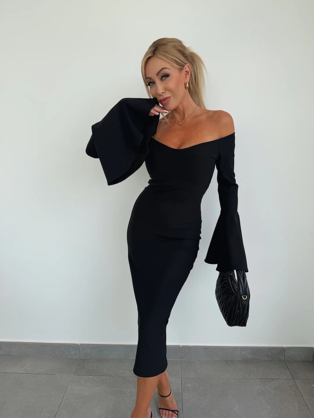 Robe mi-longue à manches évasées pour femmes, à encolure dénudée, Chic und Stil
