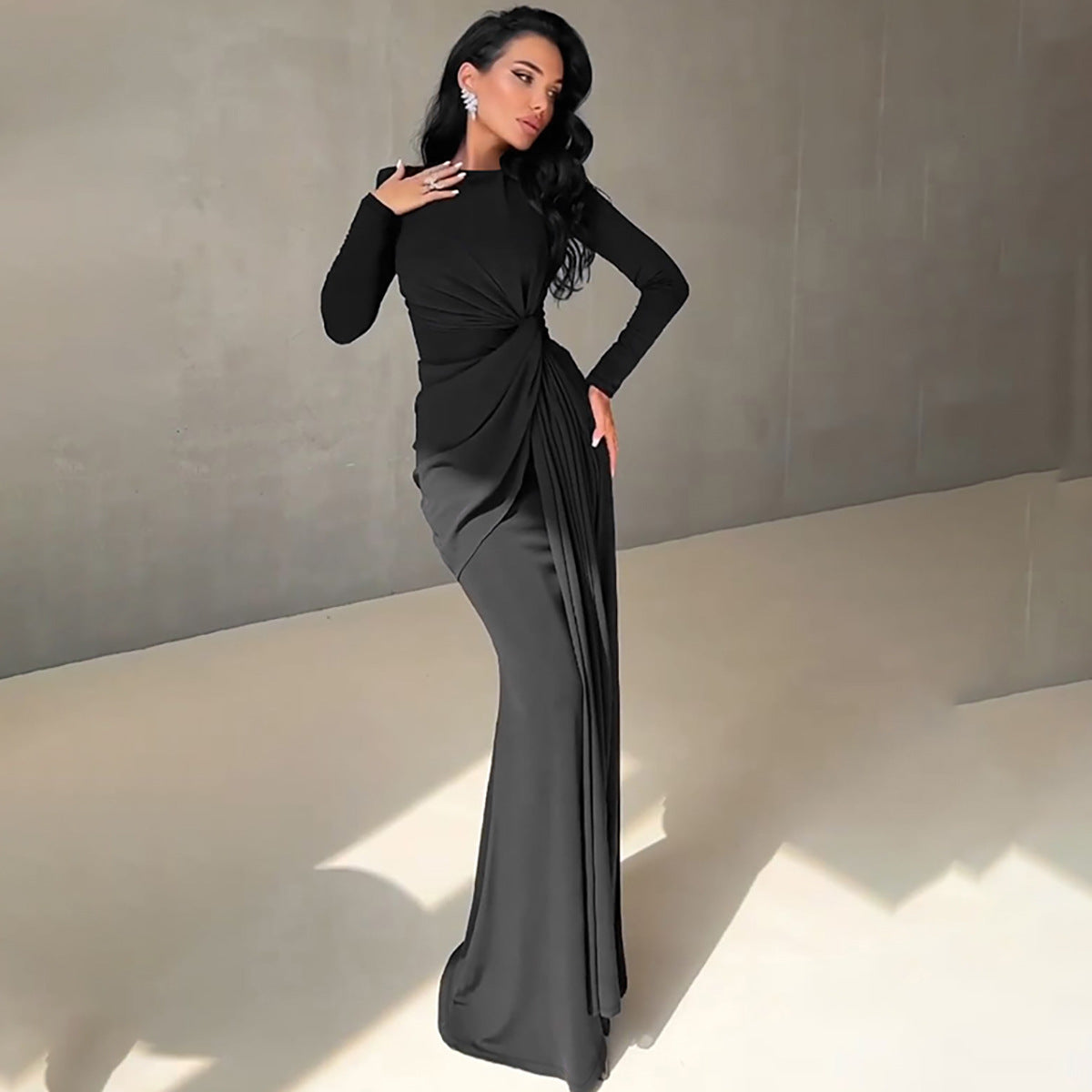 Dames Robe longue élégante avec fronces et col haut Chic und Stil