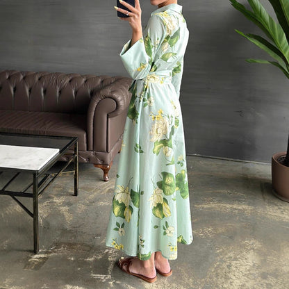 Robe maxi femme avec motifs floraux et ceinture enroulée Chic und Stil