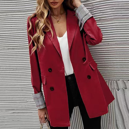 Veste de mode pour femmes avec double rangée de boutons et détails élégants Chic und Stil