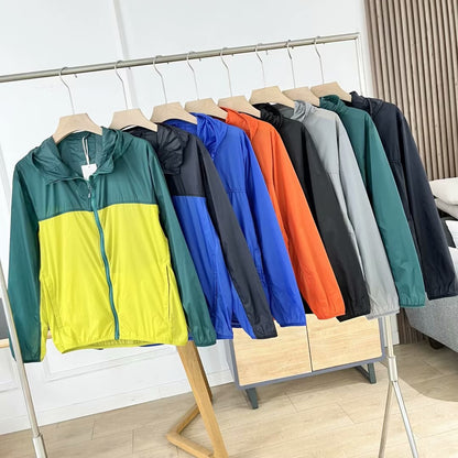 Veste de sport légère pour femmes avec capuche Chic & Stil