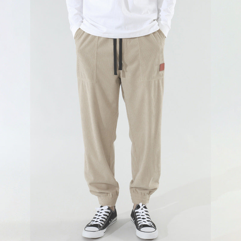Comfortable casual pants for men with elastic waistband and relaxed fit Chic und Stil