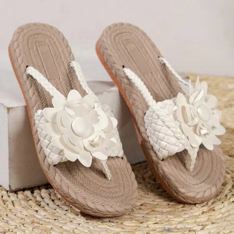 Ladies' heeled sandals adorned with flowers and natural fiber sole Chic and Style