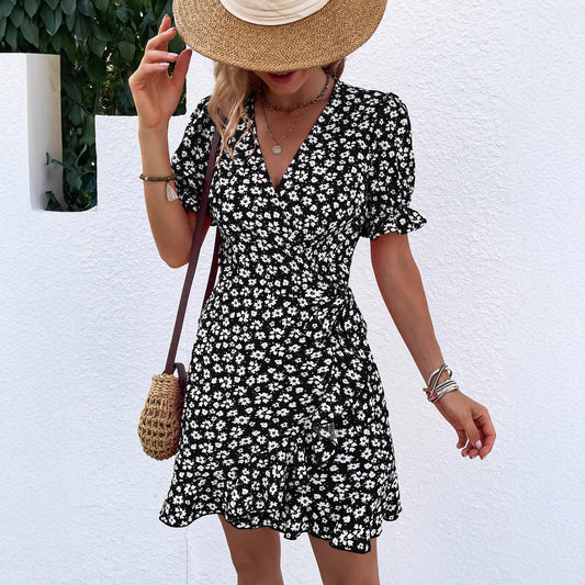 Robe mini portefeuille florale pour dames Chic und Stil