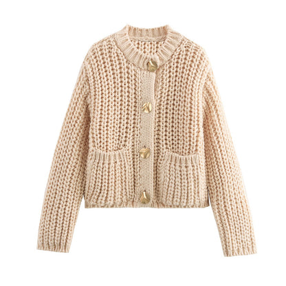 Pull femme en tricot épais avec des détails modernes Chic und Stil