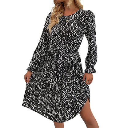 Robe portefeuille femme avec détails froncés et ceinture à la taille Chic und Stil