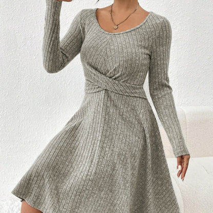 Robe en jersey fluide pour femmes avec ceinture portefeuille et manches longues Chic und Stil