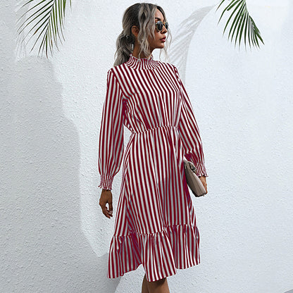 Robe midi à rayures à volant pour femme avec manches longues et col montant Chic und Stil
