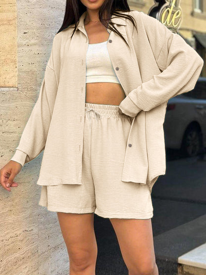 Ensemble d'overshirt décontracté pour femmes avec taille élastique et shorts amples Chic und Stil