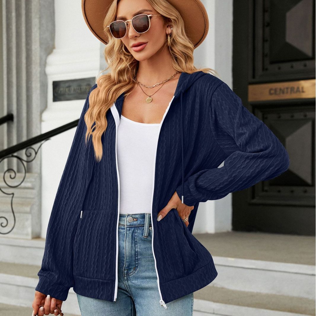 Dames cardigan décontracté en tricot avec texture et capuche Chic und Stil