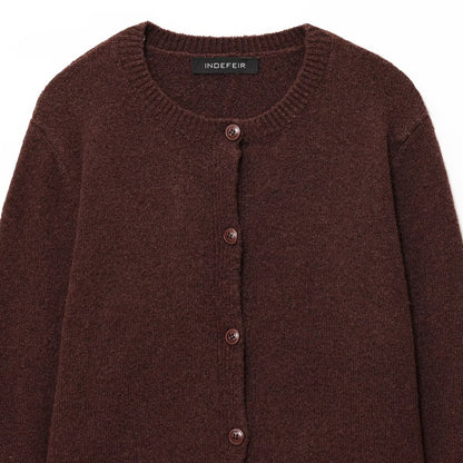 Ladies High-Quality Wool Soft Pullover with Practical Buttons Chic and Style