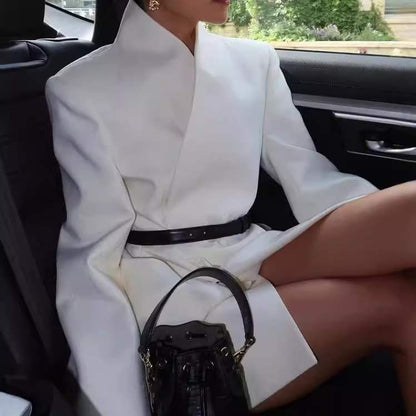 Dames Blazer élégant avec ceinture à la taille et poches pratiques Chic und Stil