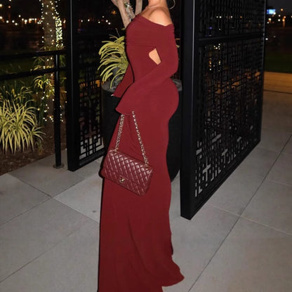 Robe maxi off-shoulder pour femmes avec des détails découpés créatifs et un design cintré Chic und Stil