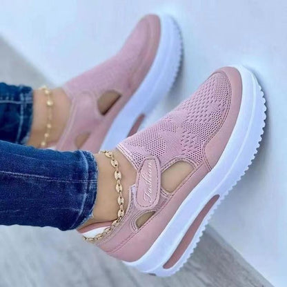Baskets slip-on sportives pour femmes avec dessus en matériau respirant Chic und Stil