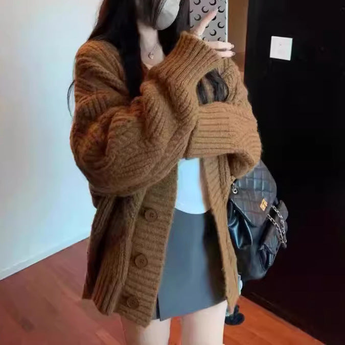 Dames gros tricot cardigan avec des manches surdimensionnées et de grands détails de bouton Chic und Stil