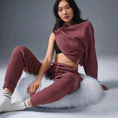 Women casual crop sweatshirt and chic thin jogging pants Chic and Style