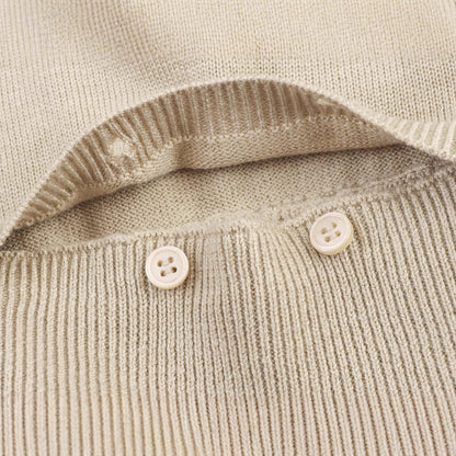 Pull court à la mode pour femmes avec détails de boutons Chic und Stil