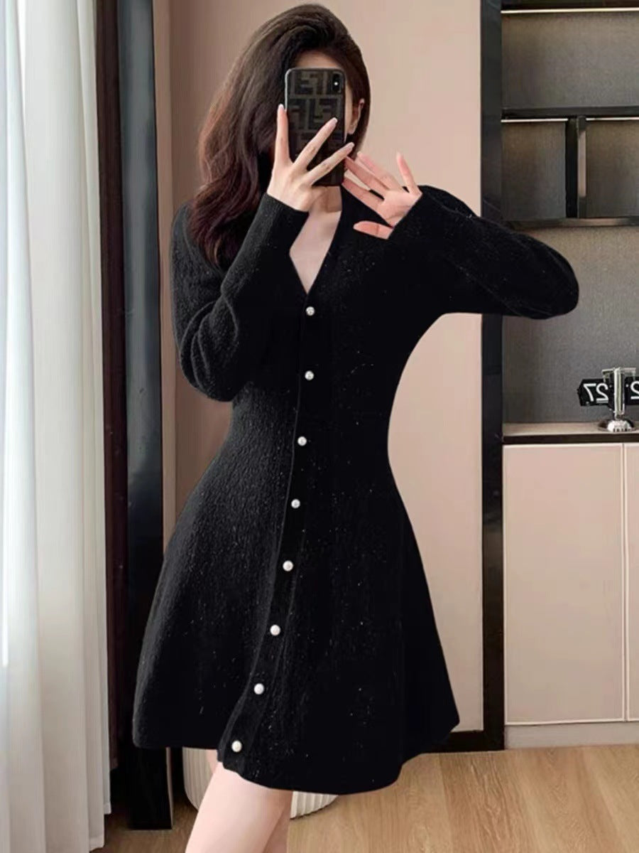 Robe en tricot pour femmes avec patte de boutonnage et manches de style ballet Chic und Stil