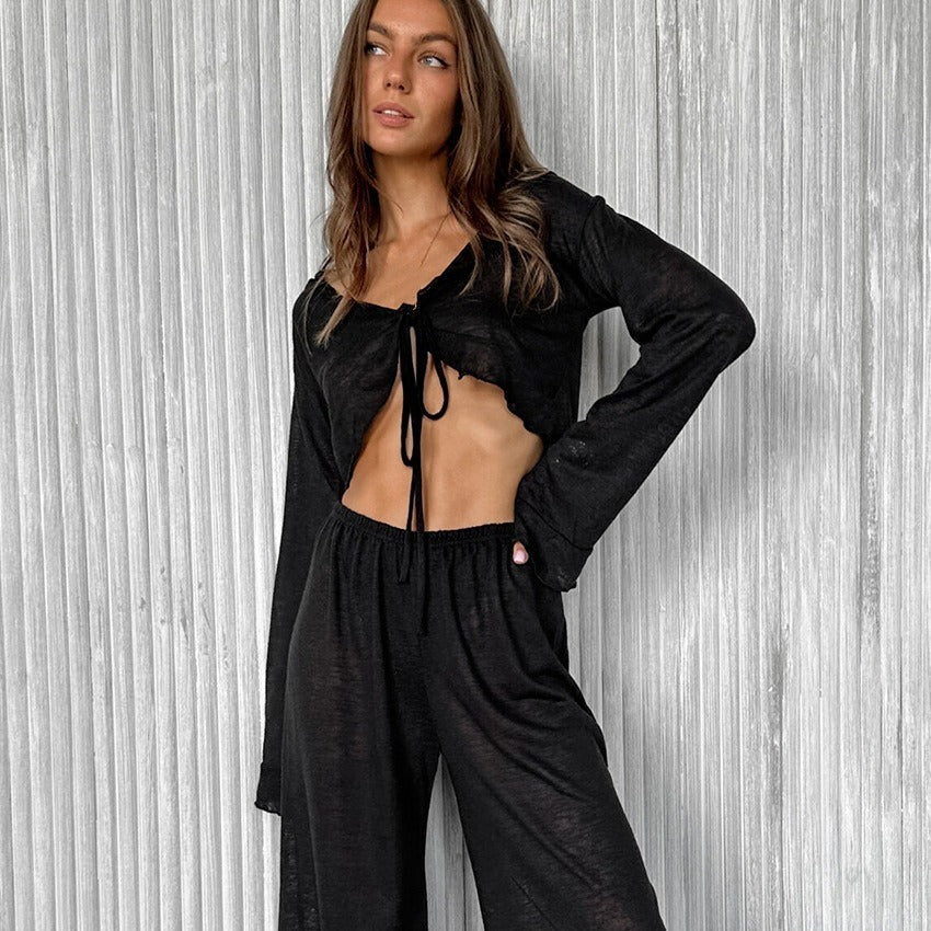 Casual loungewear set for women with short top and wide-leg pants Chic and Style