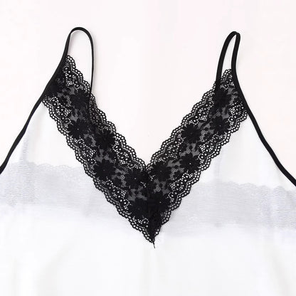 Robe de nuit pour femmes avec des embellissements en dentelle élégante et un dégradé de couleurs Chic und Stil