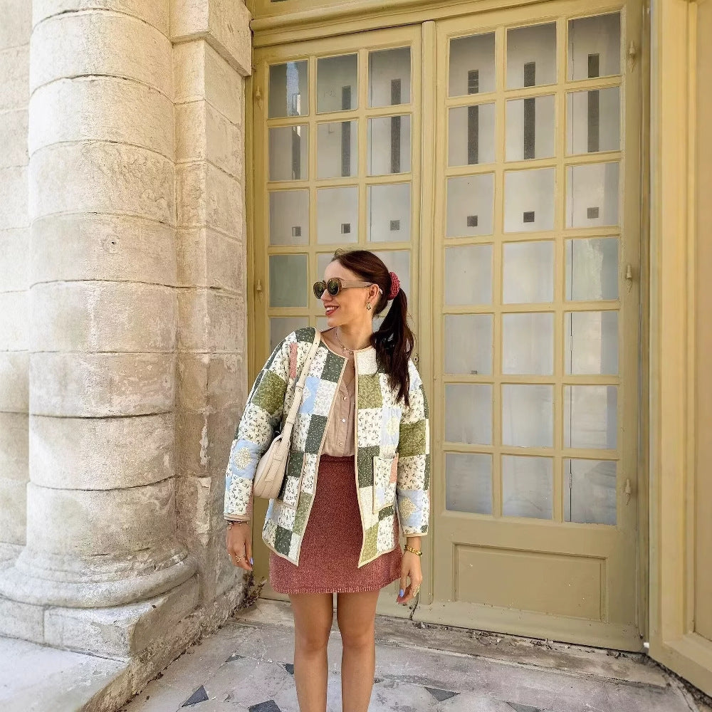 Quilted patchwork jacket for women with practical pockets Chic and Style