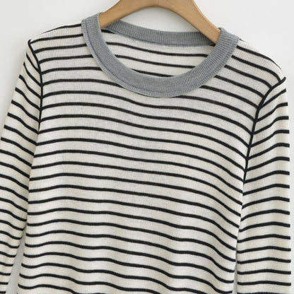 Pull-over à manches longues rayé pour femmes avec col rond Chic und Stil